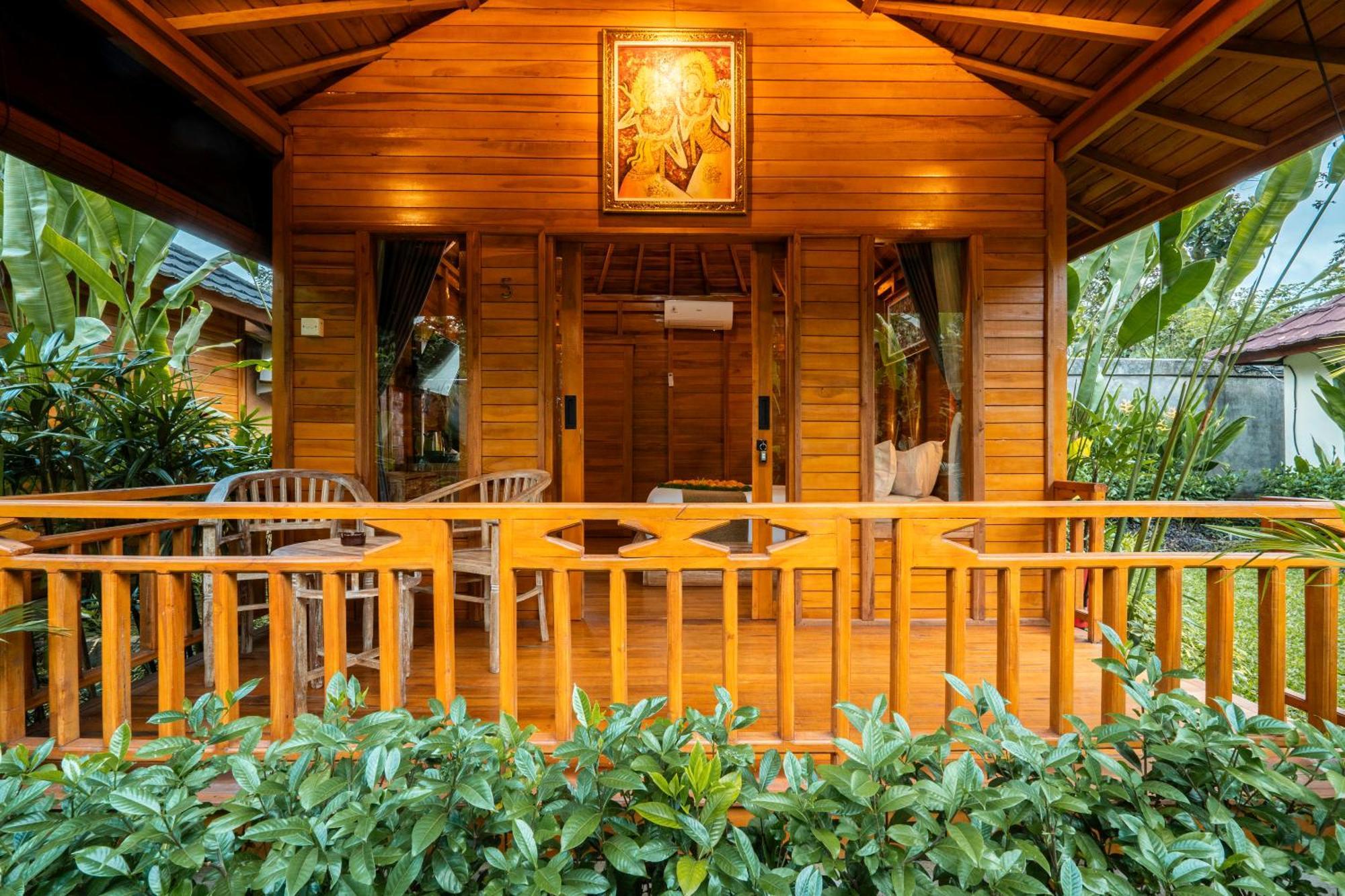 Angseri Villas ตาบานัน ภายนอก รูปภาพ