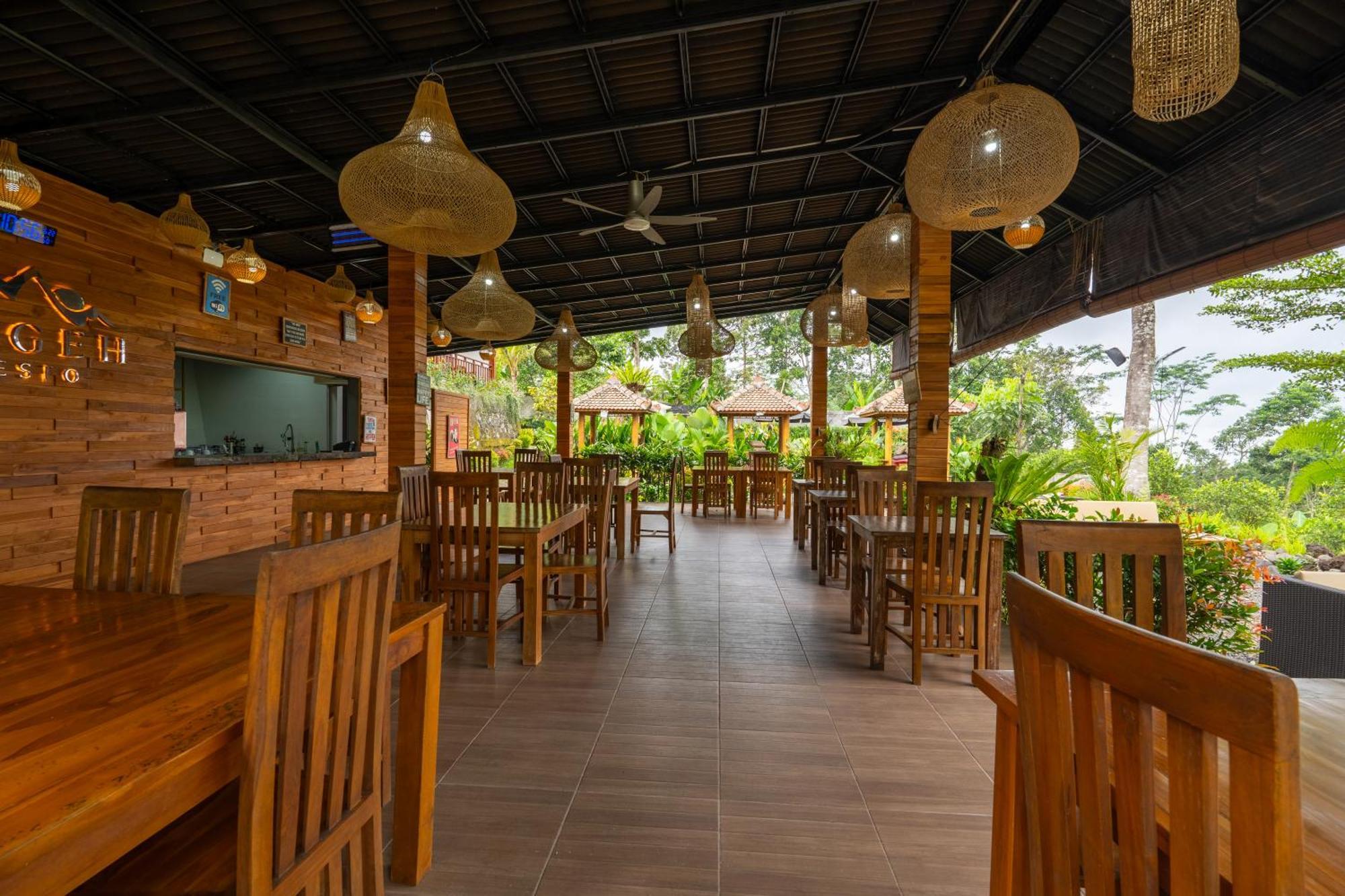 Angseri Villas ตาบานัน ภายนอก รูปภาพ